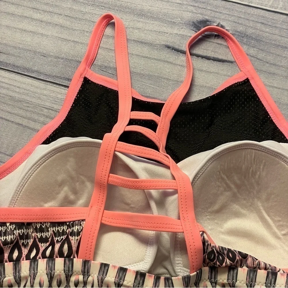 ✅2X Host Pick✅ ZeroXposur Swim Top, 16